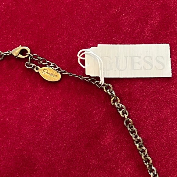 Guess Necklace - Picture 5 of 9